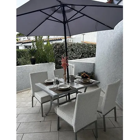 בית נופש With Loft In Ringkobing